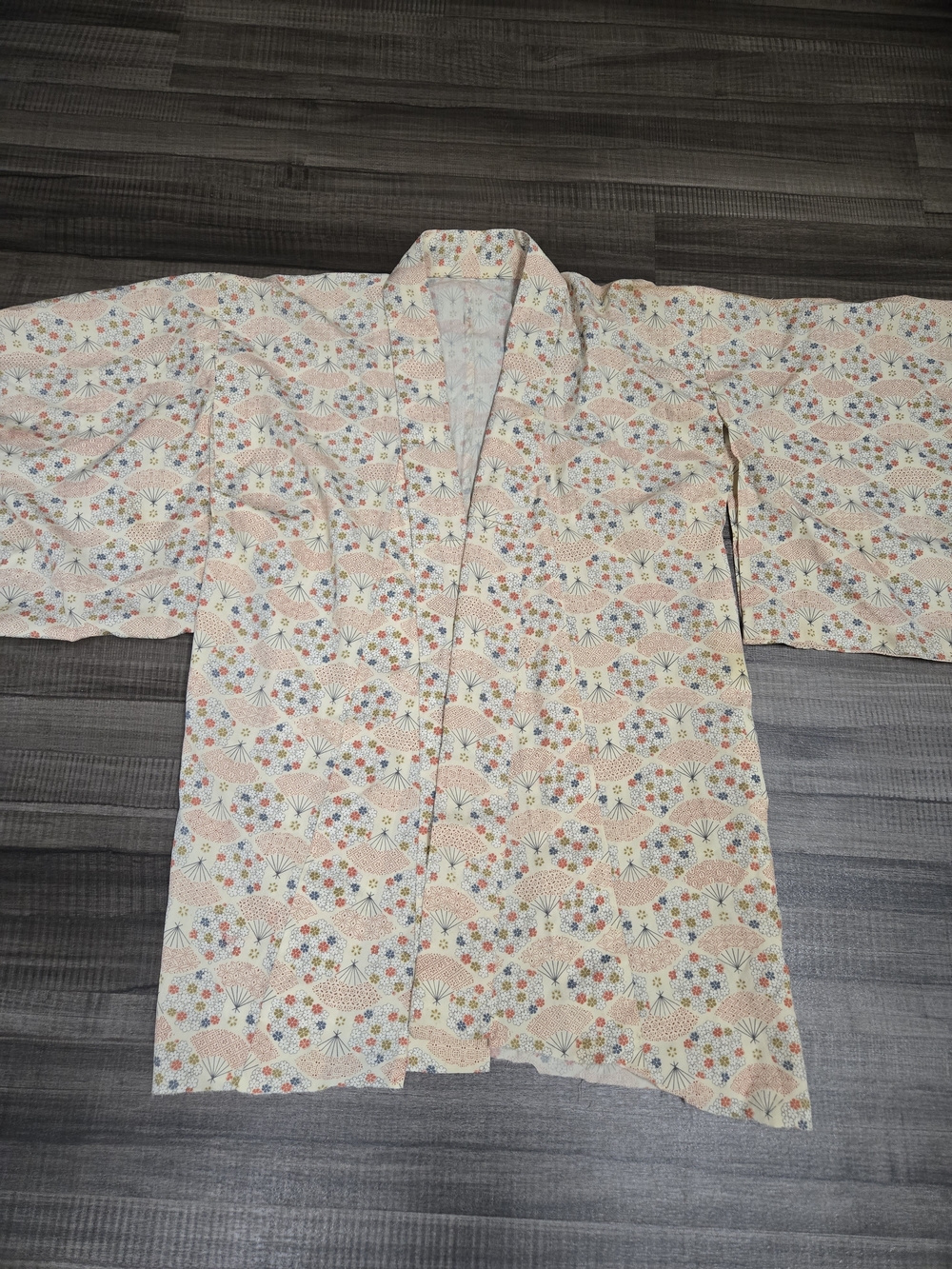 Light Tan And Pink Floral Fan Print Kimono Jacket